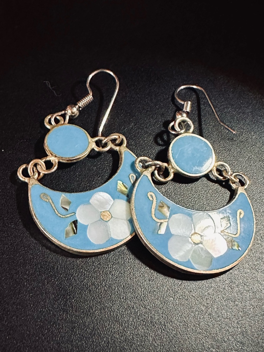 Alpaca Mexico Blue Mother of Pearl Floral Earrings